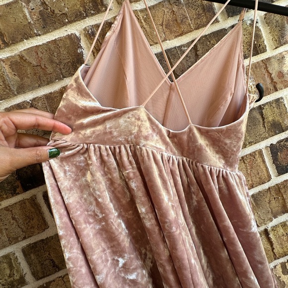 Silence + Noise Pink Velvet Pajama Dress - Picture 8 of 10